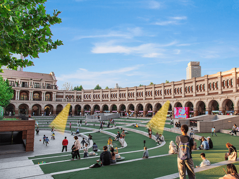 旅游景區(qū)、公共廣場、公園、公共交通站點等場景使用定向音箱